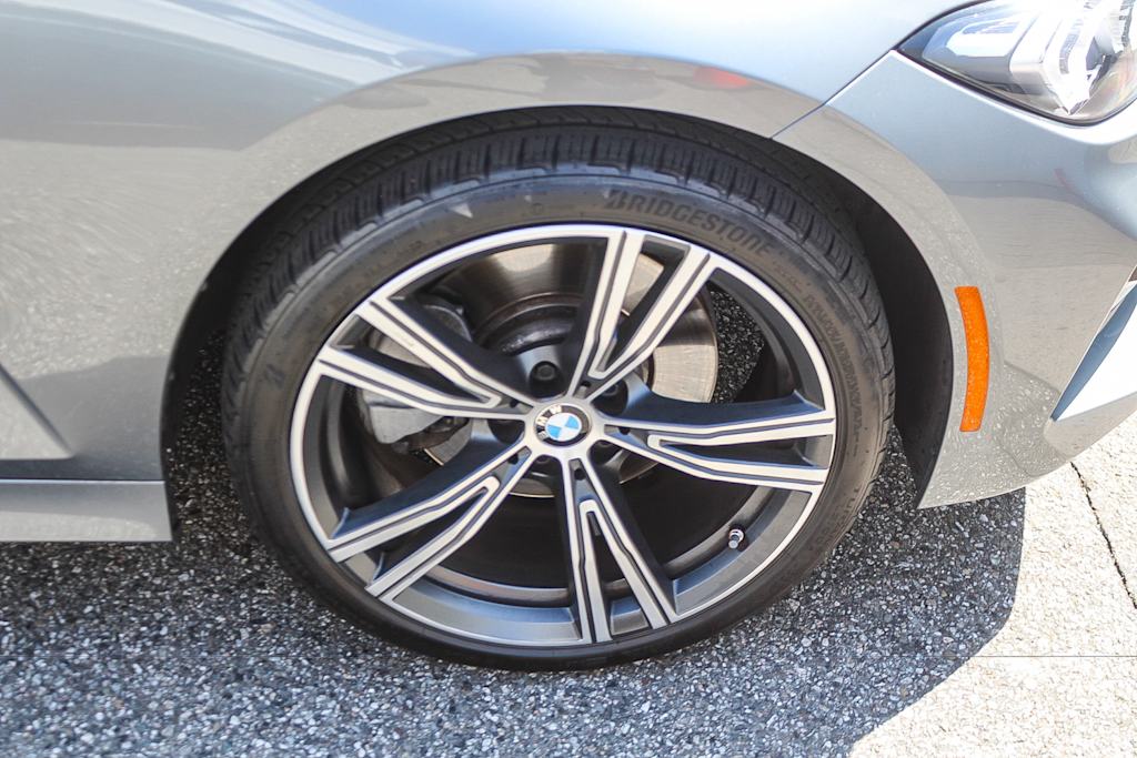 Thumbnail: 2023 BMW 3 Series - 21