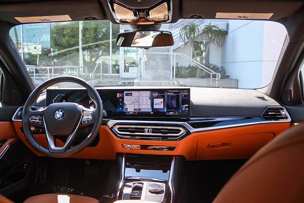 Thumbnail: 2023 BMW 3 Series - 2