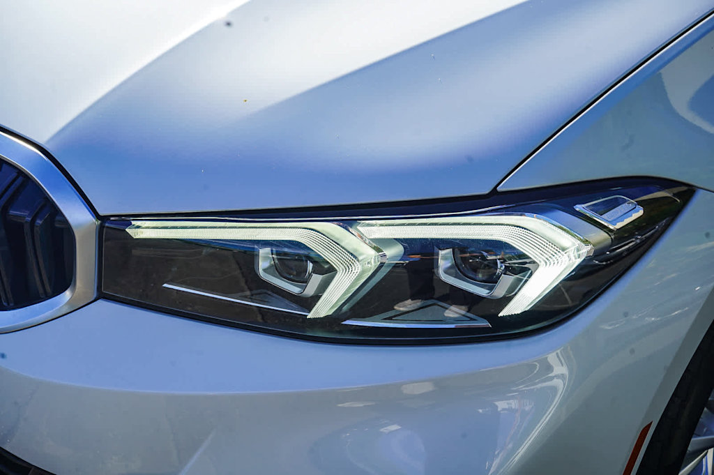 Thumbnail: 2023 BMW 3 Series - 21