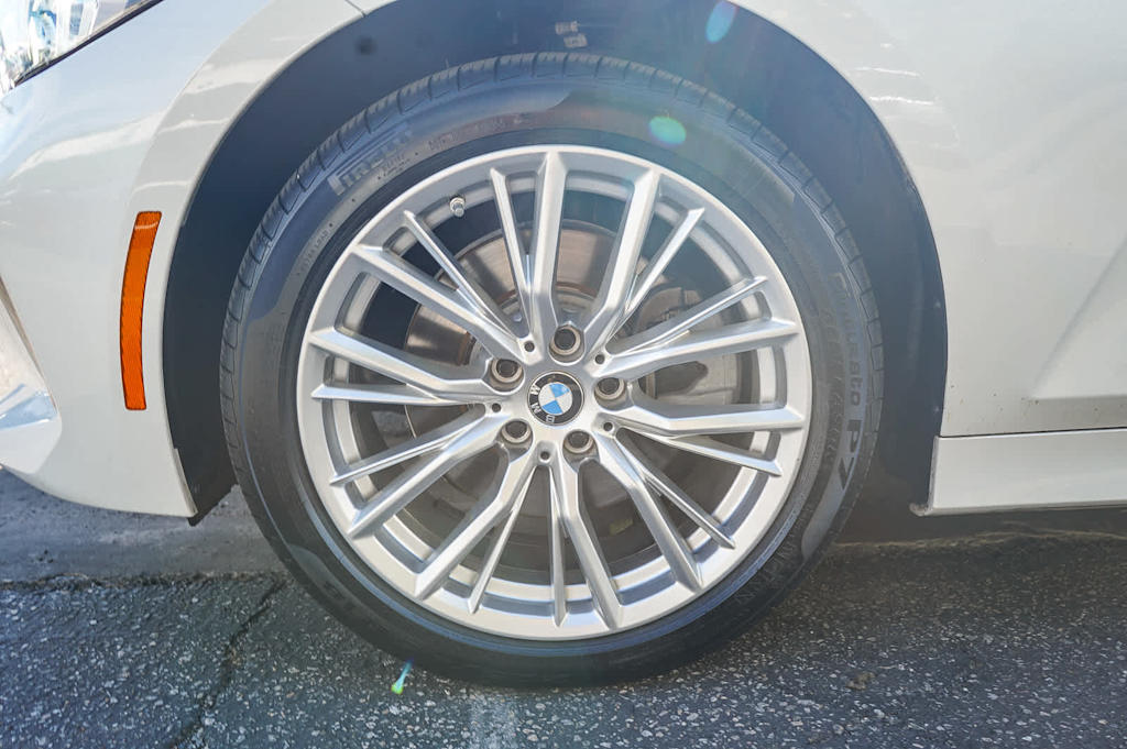 Thumbnail: 2023 BMW 3 Series - 20
