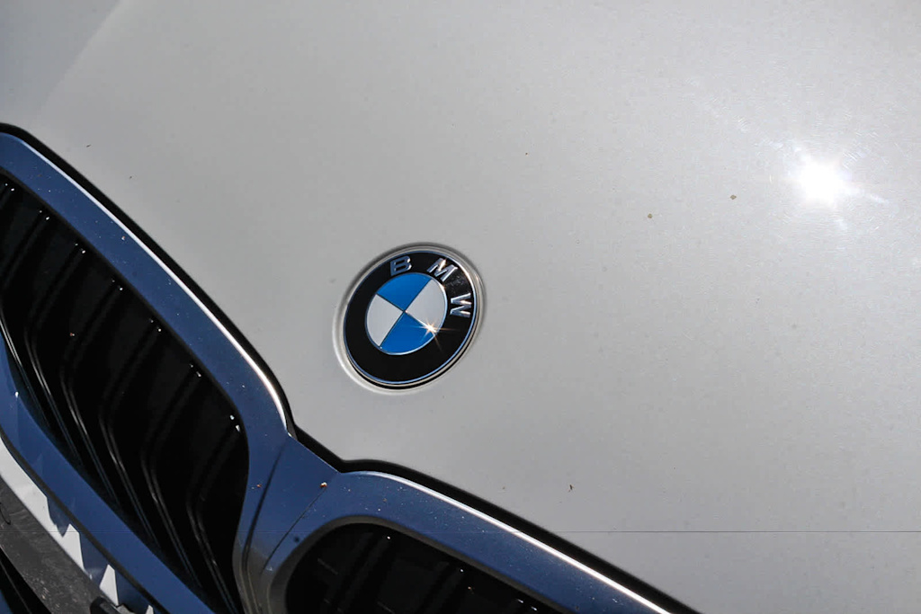 Thumbnail: 2023 BMW 3 Series - 21