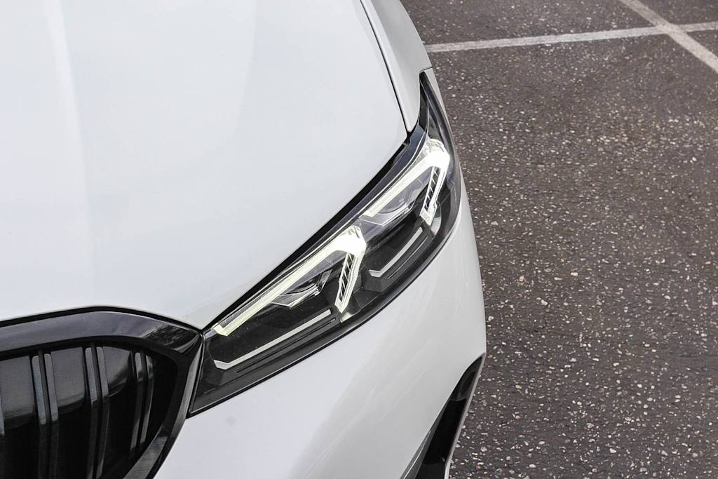 Thumbnail: 2023 BMW 3 Series - 6