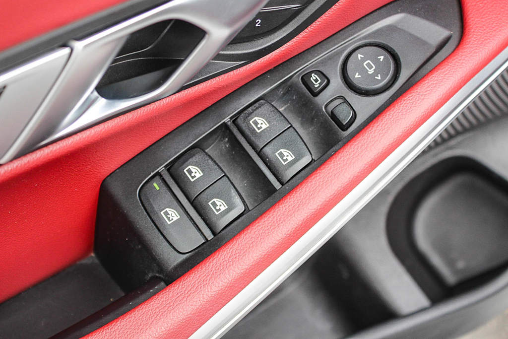 Thumbnail: 2023 BMW 3 Series - 24