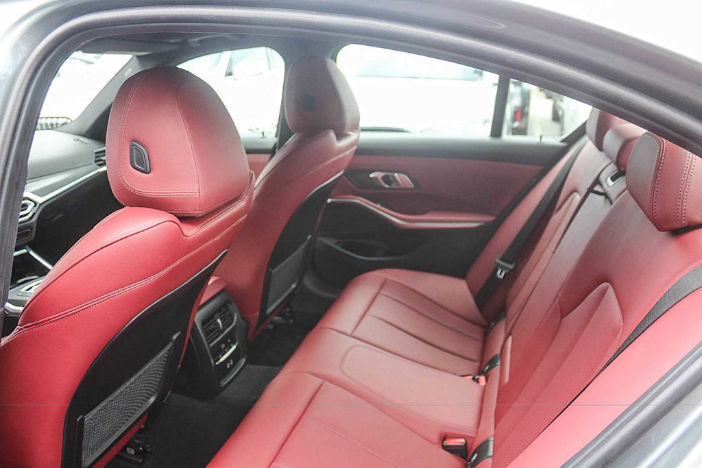 Thumbnail: 2023 BMW 3 Series - 10