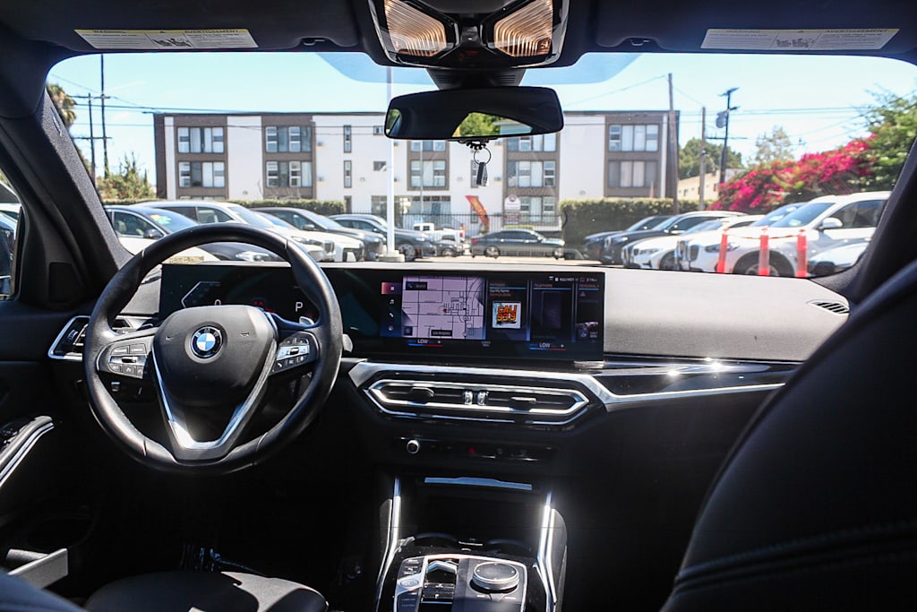 Thumbnail: 2023 BMW 3 Series - 2