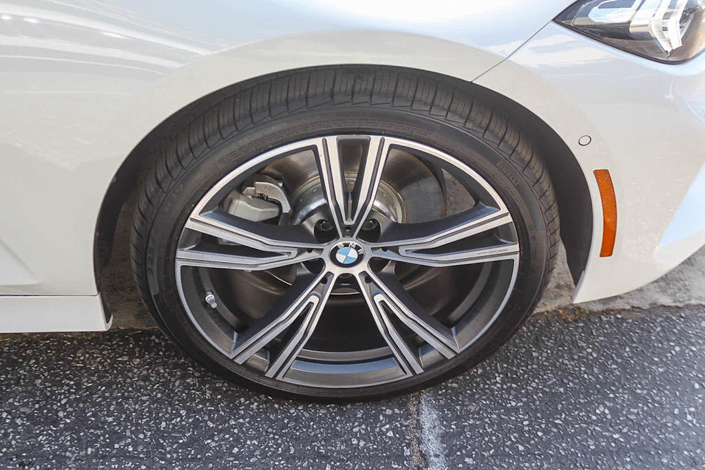 Thumbnail: 2023 BMW 3 Series - 21