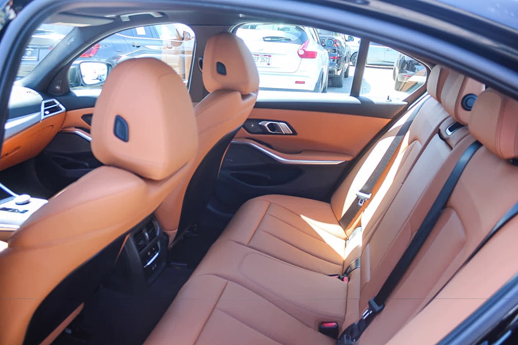 Thumbnail: 2026 BMW 3 Series - 10