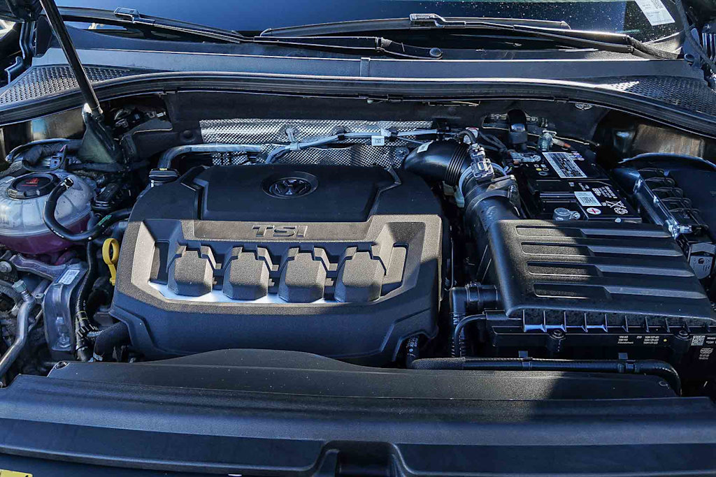 Thumbnail: 2022 Volkswagen Tiguan - 8