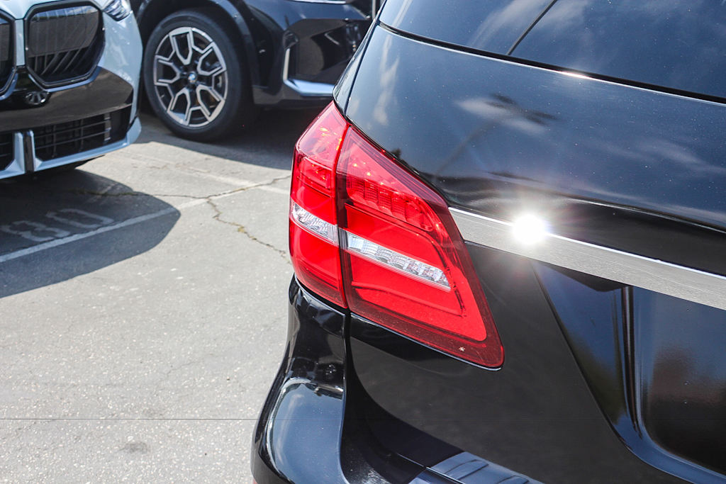 Thumbnail: 2017 Mercedes-Benz GLS - 19