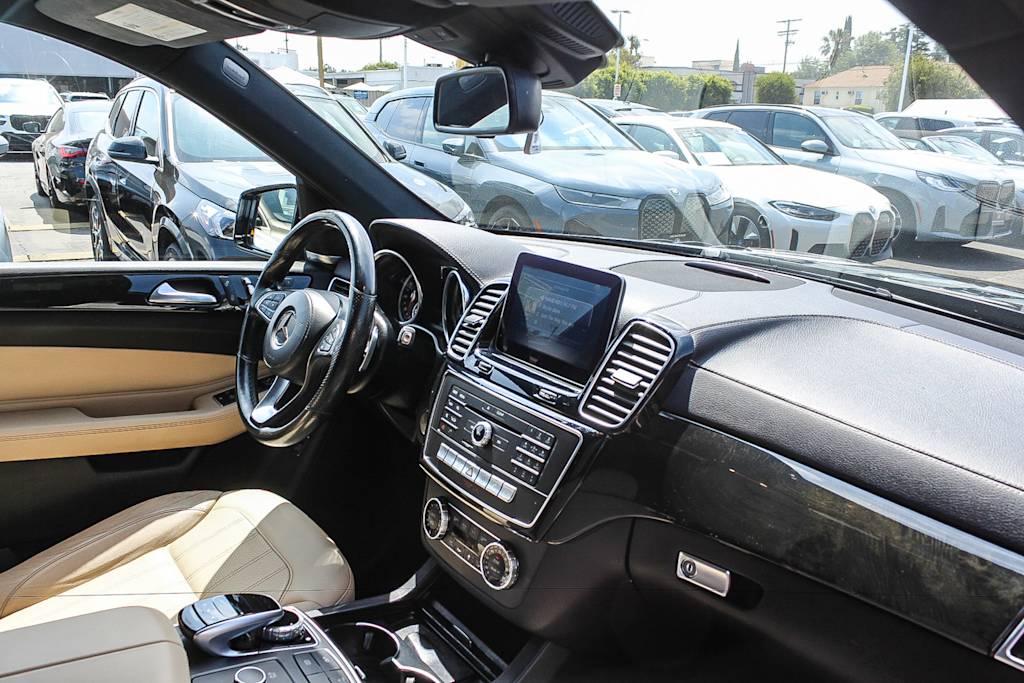 Thumbnail: 2017 Mercedes-Benz GLS - 11