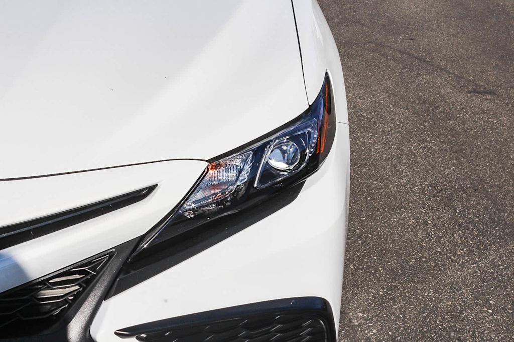 2023 Toyota Camry SE 6