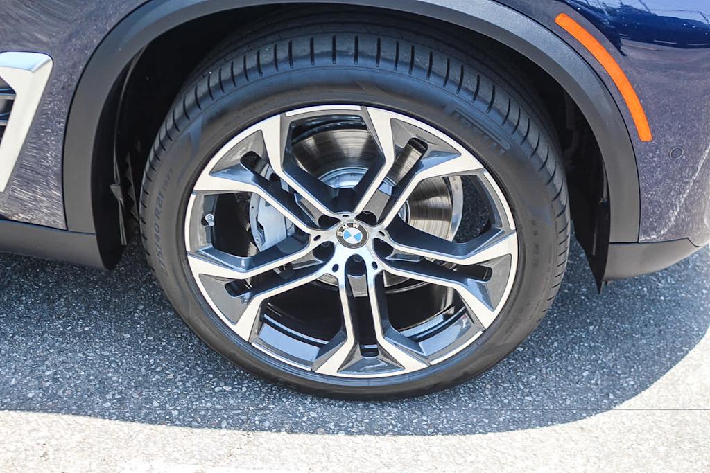 Thumbnail: 2026 BMW X5 - 21