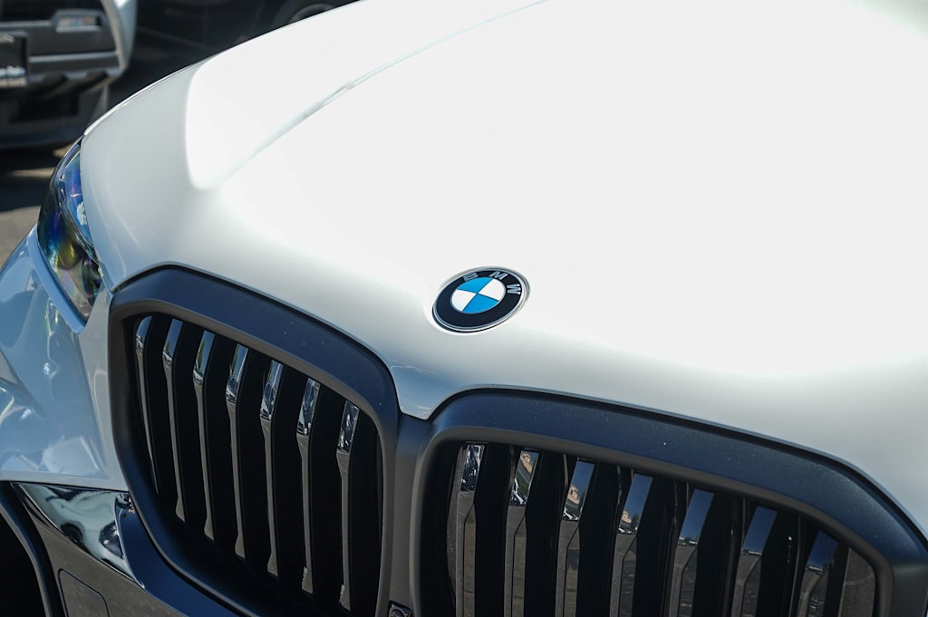Thumbnail: 2026 BMW X5 - 6