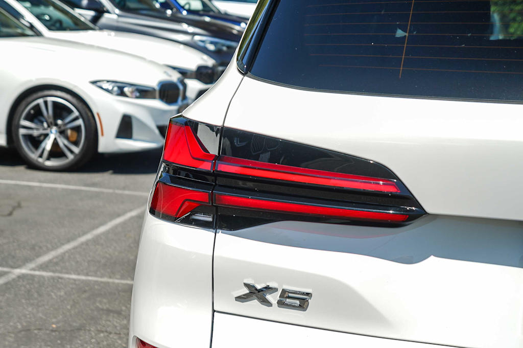Thumbnail: 2026 BMW X5 - 20