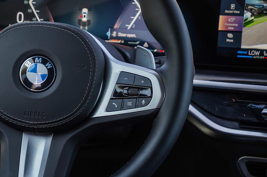 Thumbnail: 2026 BMW X5 - 25