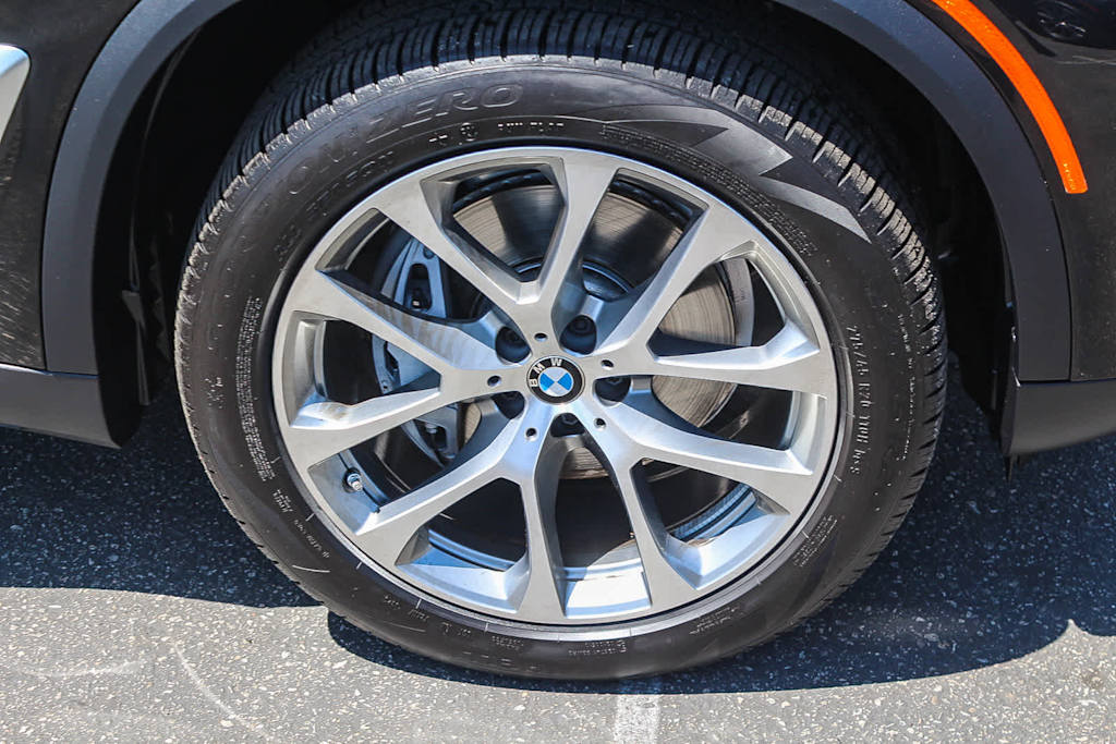 Thumbnail: 2026 BMW X5 - 21