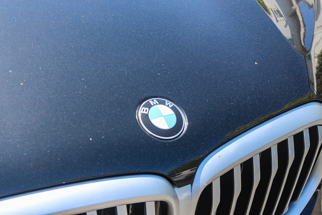 Thumbnail: 2026 BMW X5 - 6