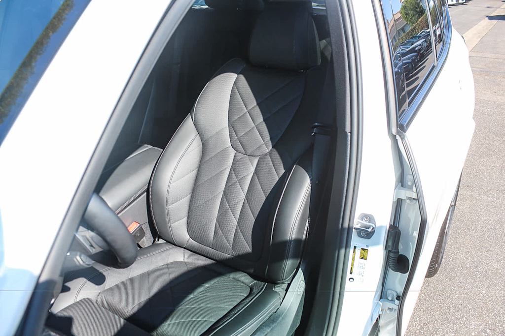 Thumbnail: 2026 BMW X5 - 26