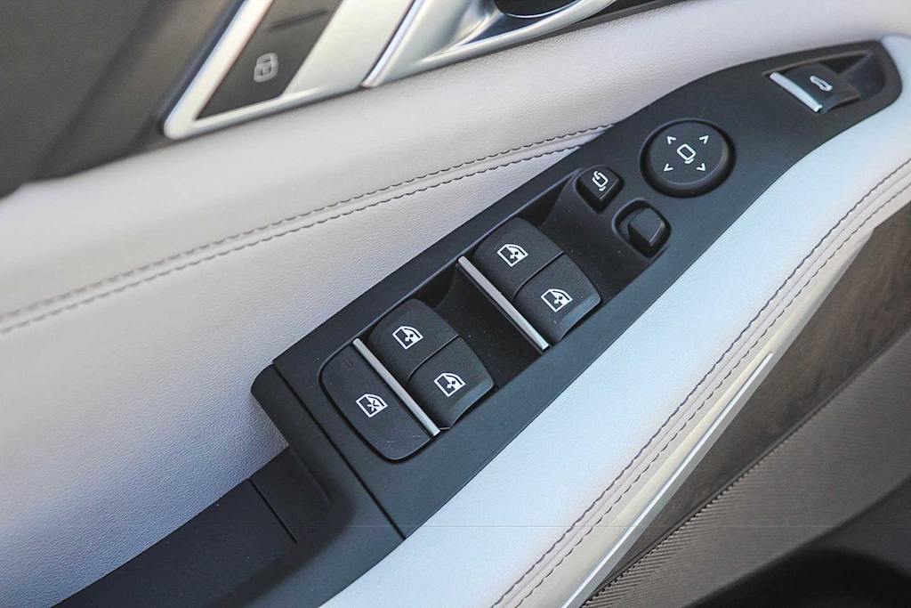Thumbnail: 2025 BMW X5 - 23