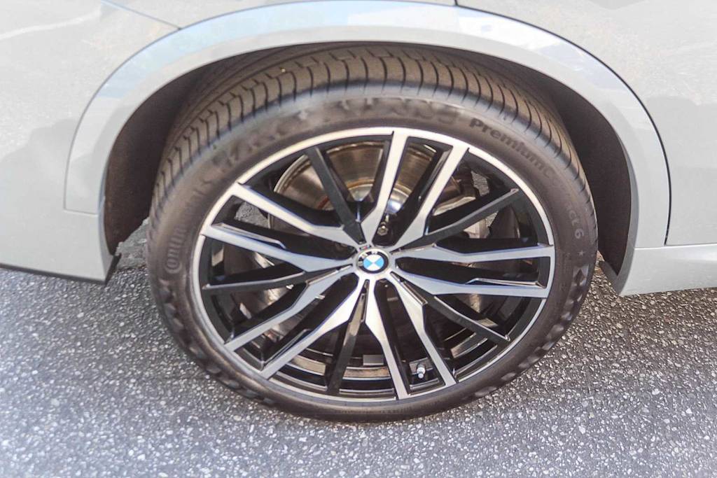 Thumbnail: 2025 BMW X5 - 7