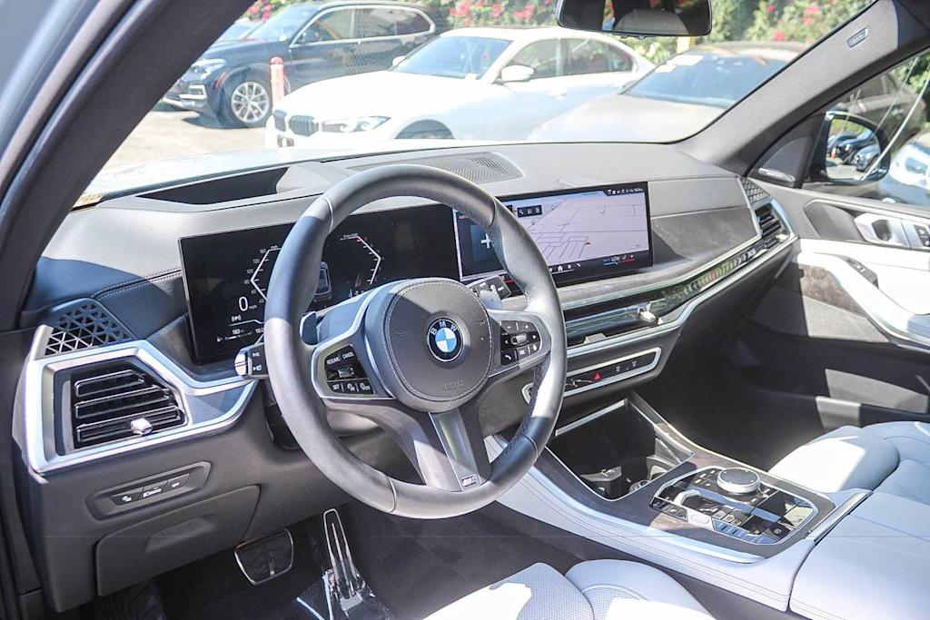 Thumbnail: 2025 BMW X5 - 12