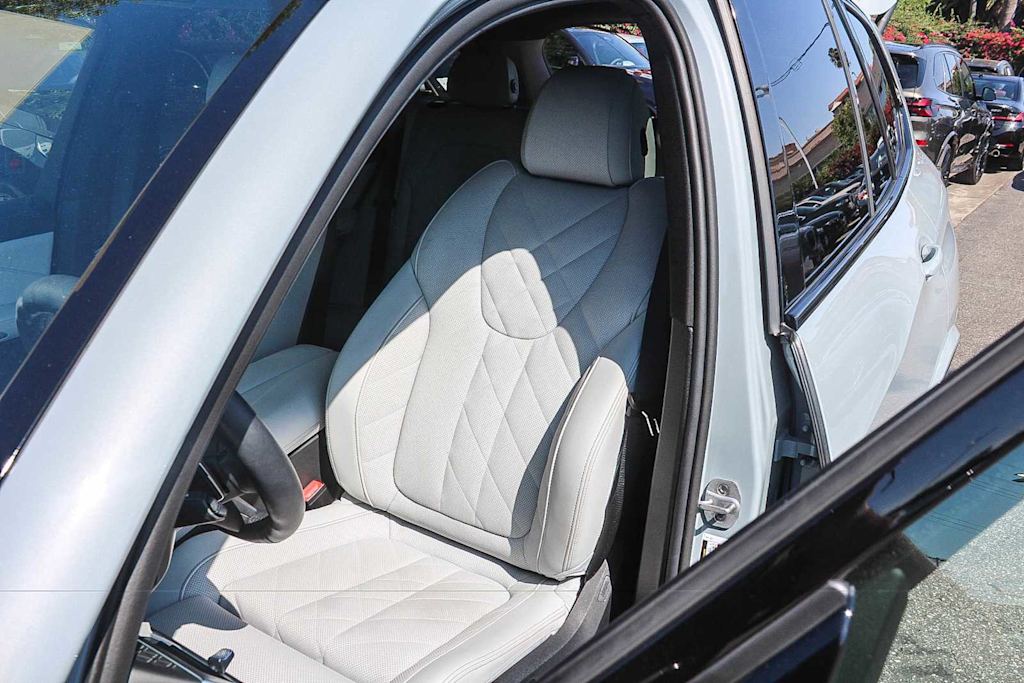 Thumbnail: 2025 BMW X5 - 28