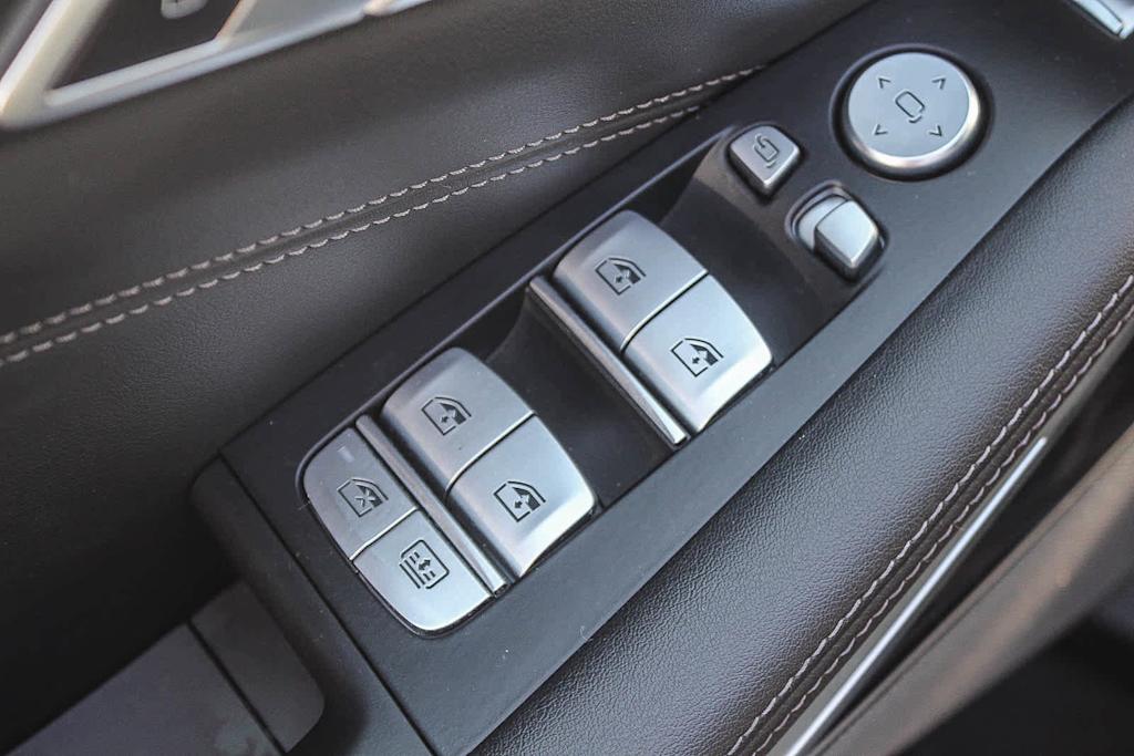 Thumbnail: 2024 BMW X7 - 25