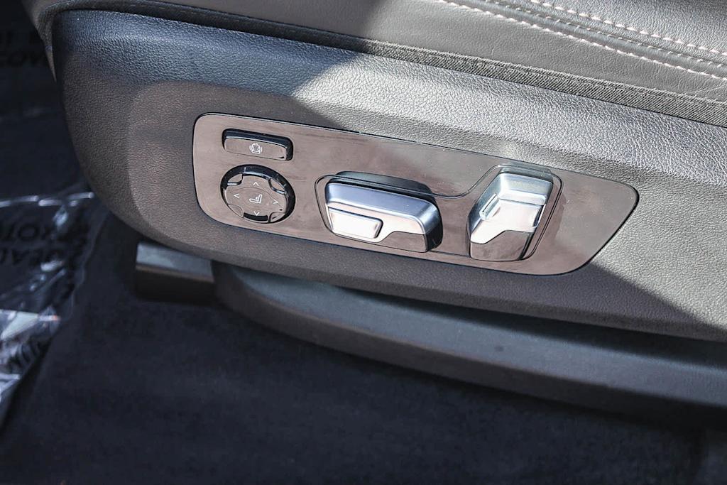 Thumbnail: 2024 BMW X7 - 26