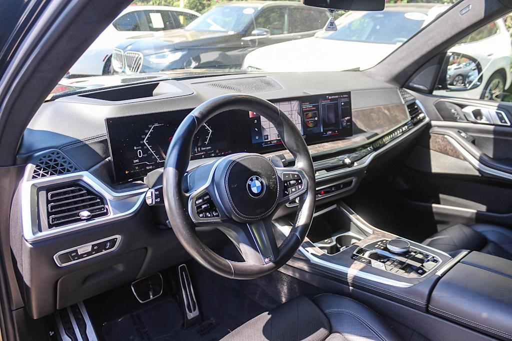 Thumbnail: 2023 BMW X7 - 12