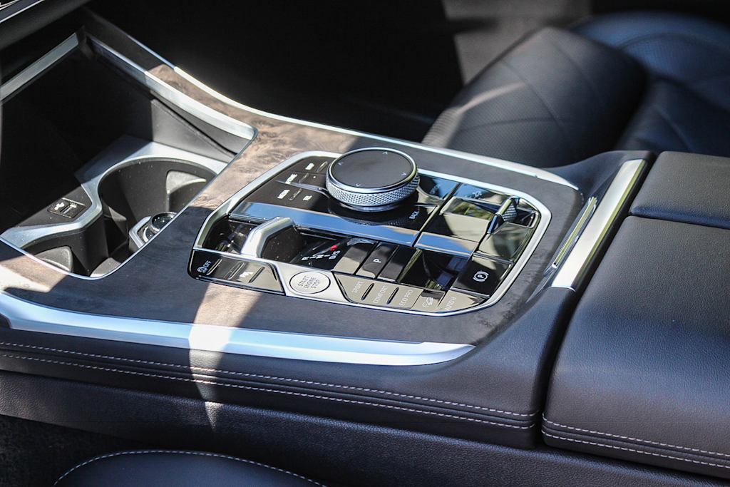 Thumbnail: 2023 BMW X7 - 14