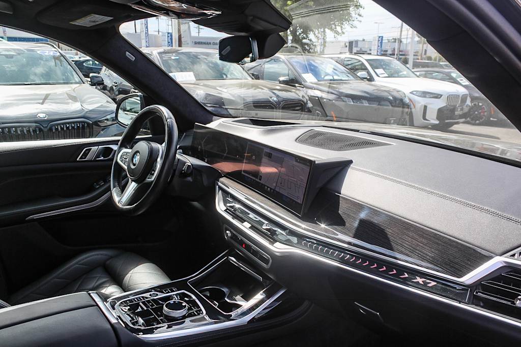 Thumbnail: 2024 BMW X7 - 11