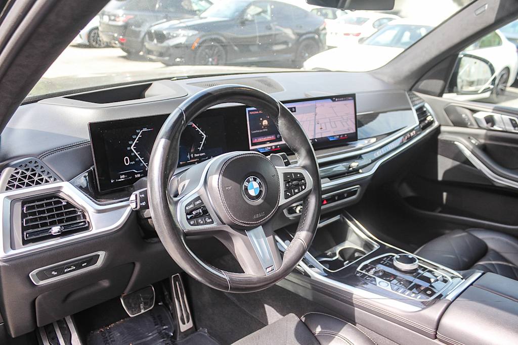 Thumbnail: 2024 BMW X7 - 12