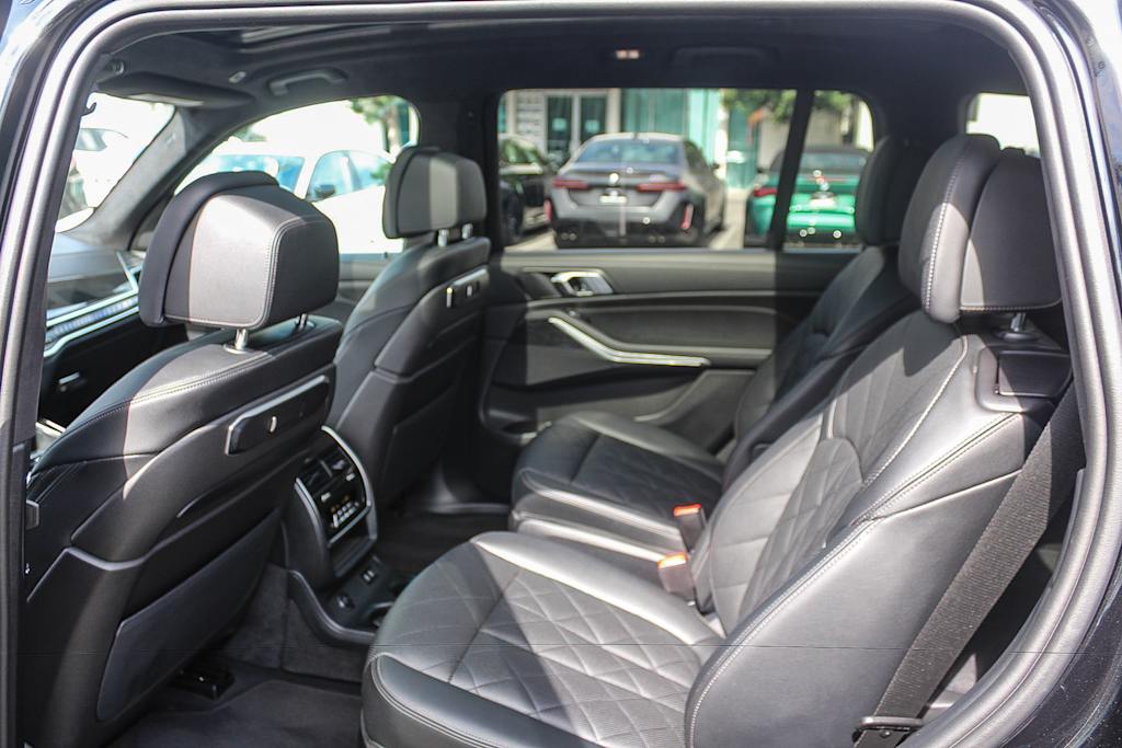 Thumbnail: 2024 BMW X7 - 10