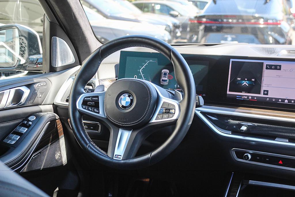 Thumbnail: 2024 BMW X7 - 9