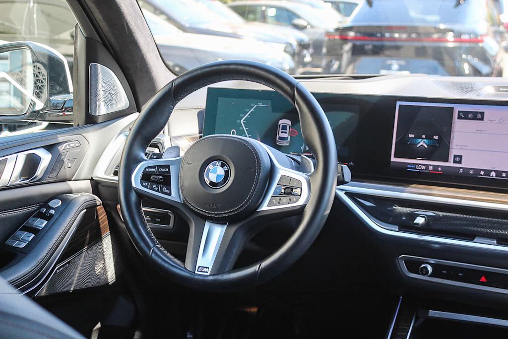 Thumbnail: 2024 BMW X7 - 12