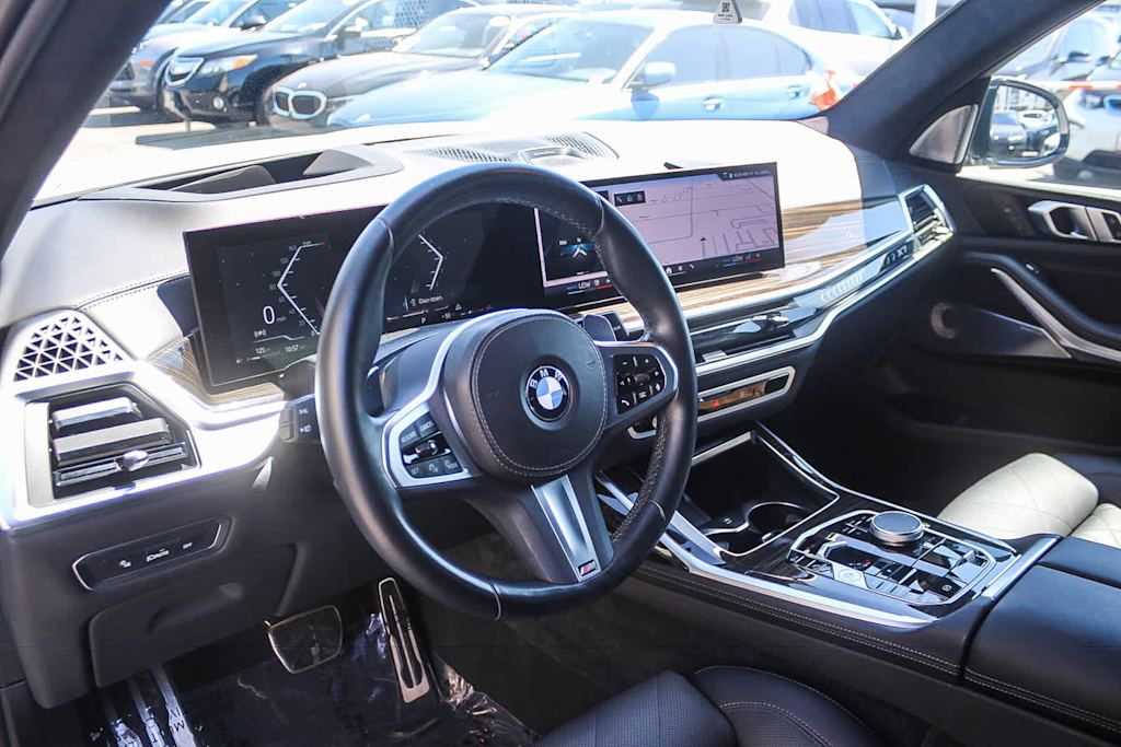 Thumbnail: 2024 BMW X7 - 27