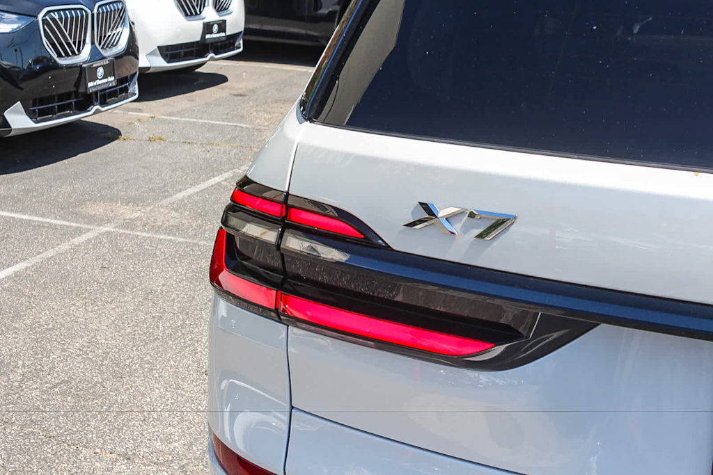 Thumbnail: 2024 BMW X7 - 6