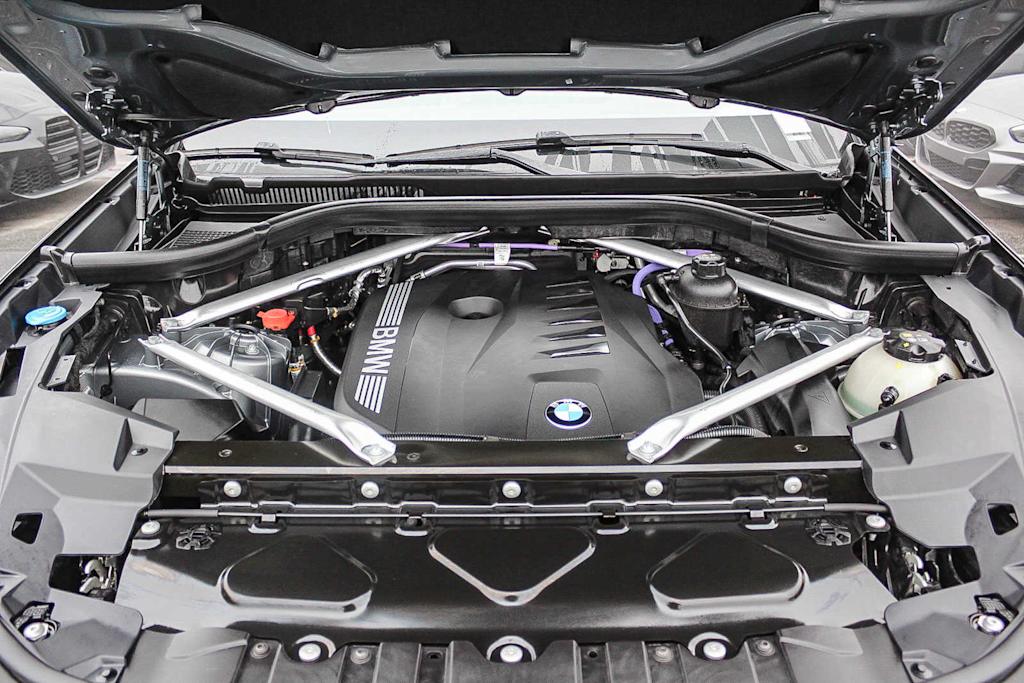 2024 BMW X5 xDrive40i 8