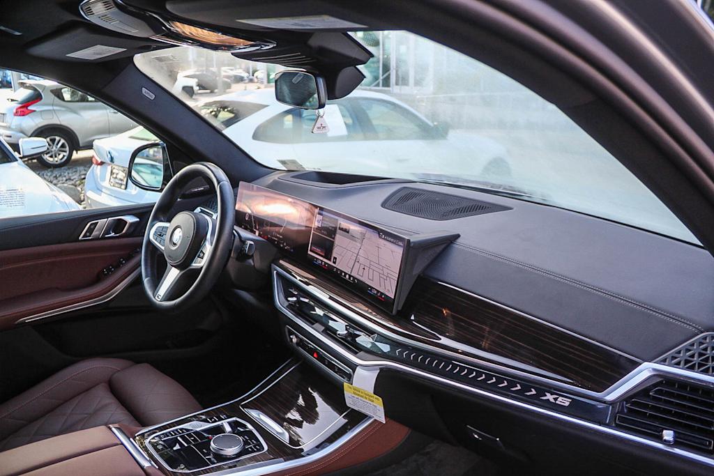 Thumbnail: 2026 BMW X5 - 12