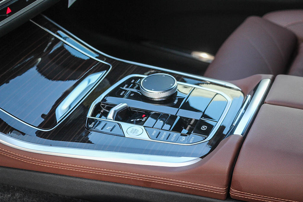 Thumbnail: 2026 BMW X5 - 15