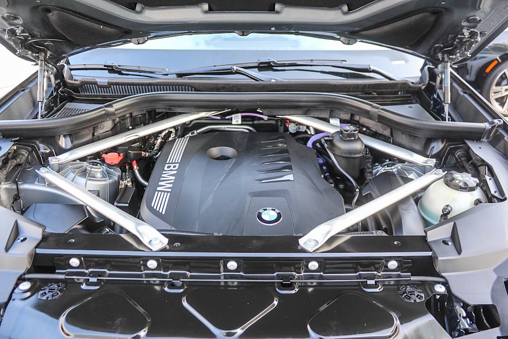 Thumbnail: 2026 BMW X5 - 8