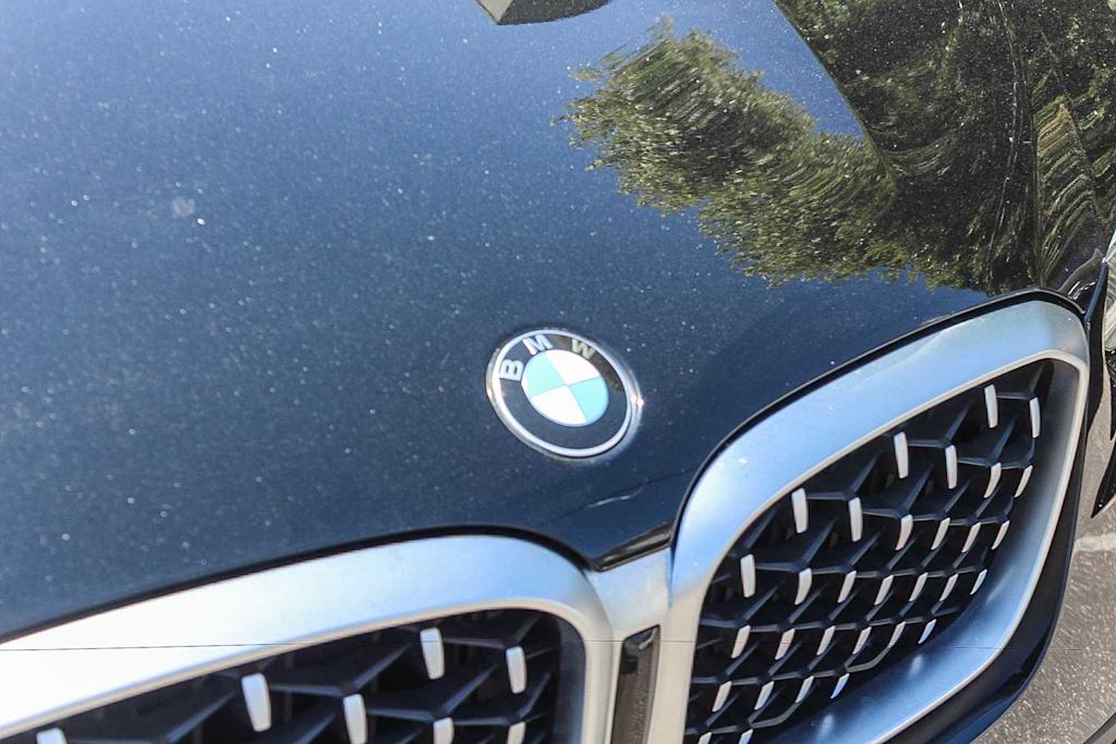 Thumbnail: 2023 BMW X4 - 22
