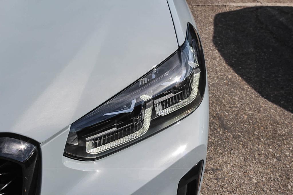 Thumbnail: 2023 BMW X4 - 20