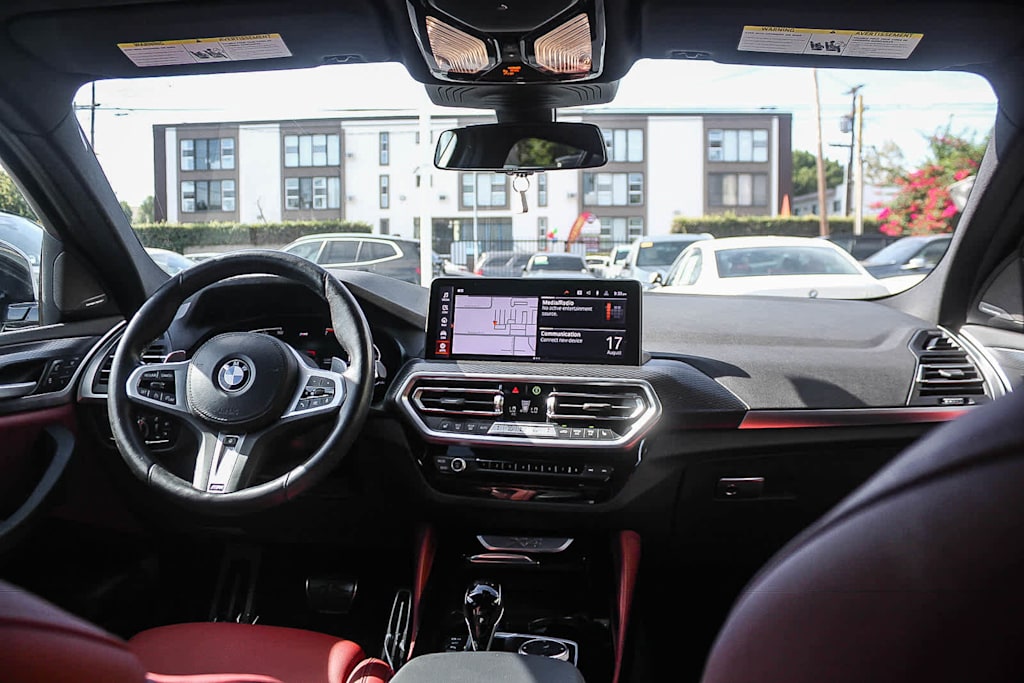 Thumbnail: 2023 BMW X4 - 2