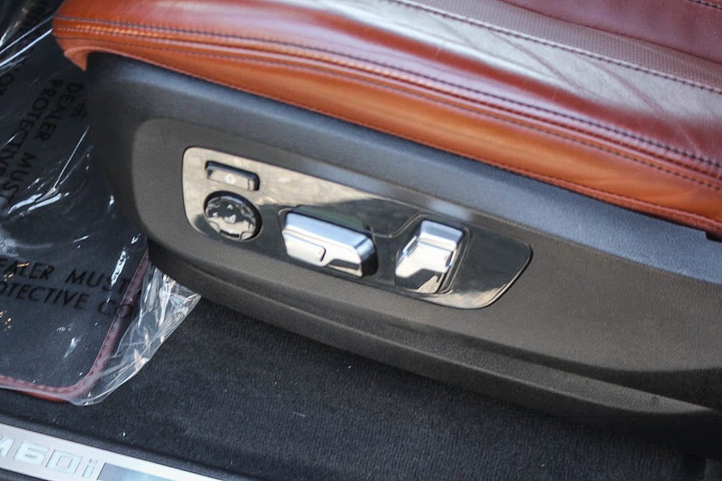 Thumbnail: 2024 BMW X7 - 24