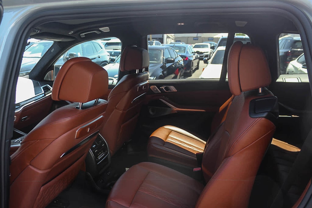 Thumbnail: 2024 BMW X7 - 11