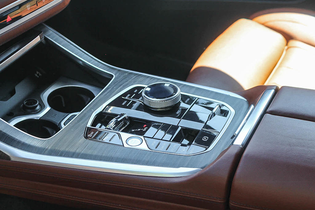 Thumbnail: 2024 BMW X7 - 15