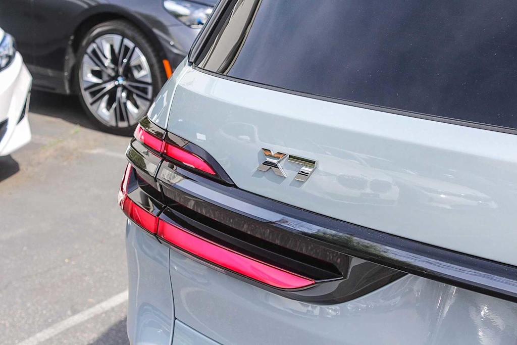Thumbnail: 2025 BMW X7 - 20
