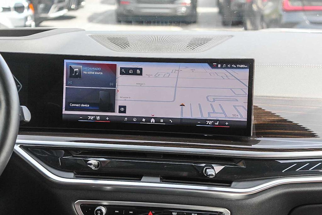 Thumbnail: 2025 BMW X7 - 23