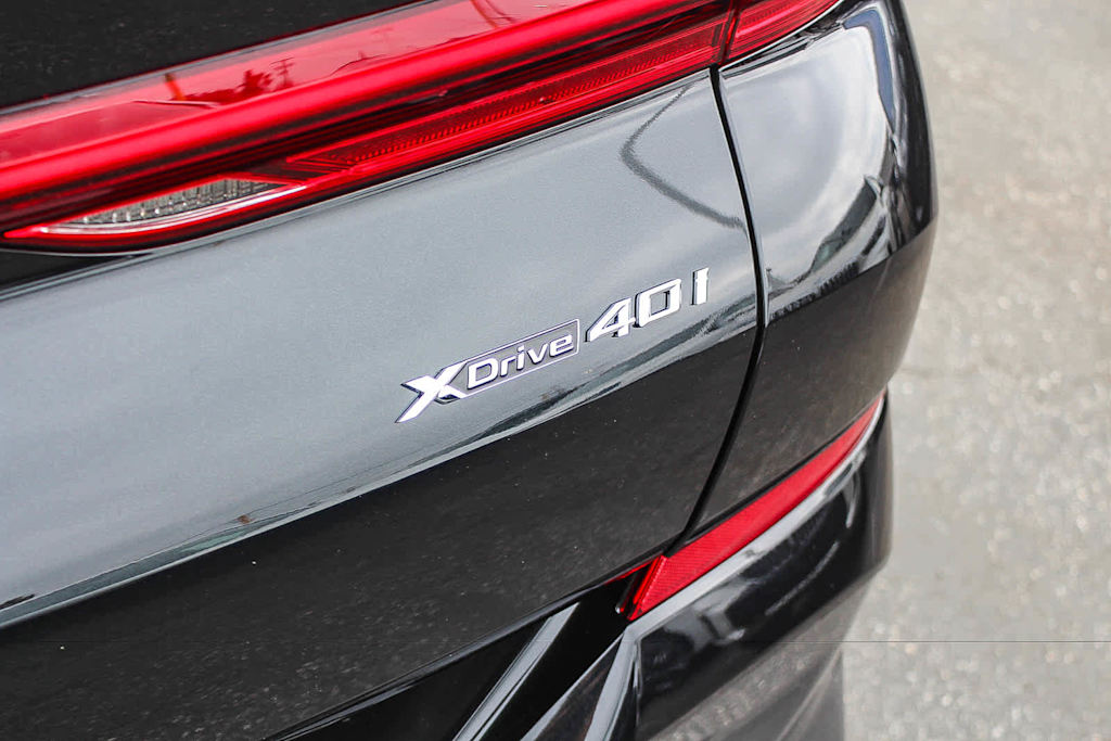 Thumbnail: 2027 BMW X6 - 28